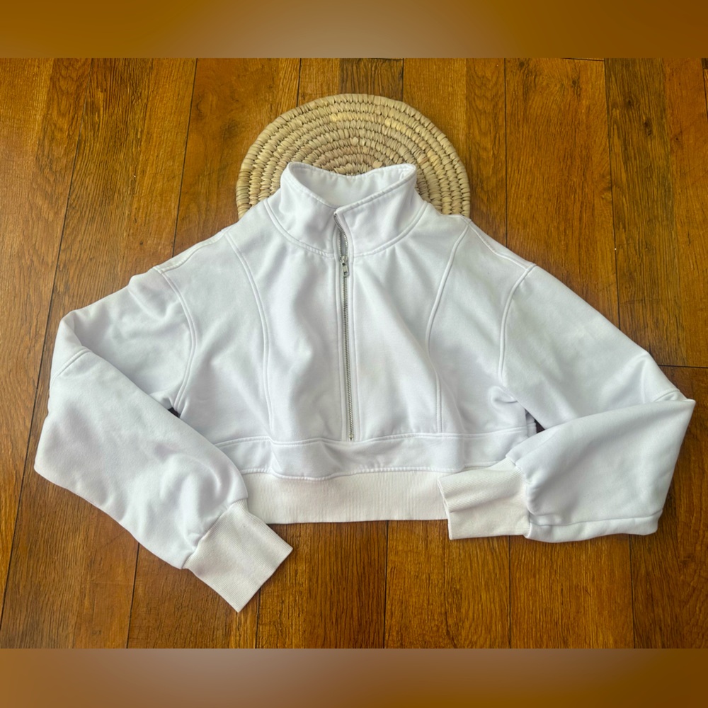 Unbranded Women’s White Cropped 3/4 Zip-Up Pullover